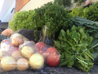 gora todo domingo será assim: de portas abertas, na rua 13 de Maio, com verduras e legumes