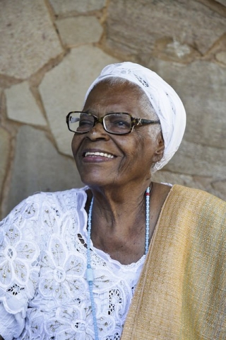 Mãe Stella é uma das mais importantes defensoras da cultura negra no Brasil (Foto: Janine Moraes)
